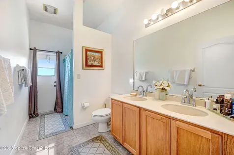 393 Farley Street SW Palm Bay FL 32908