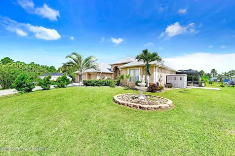 393 Farley Street SW Palm Bay FL 32908