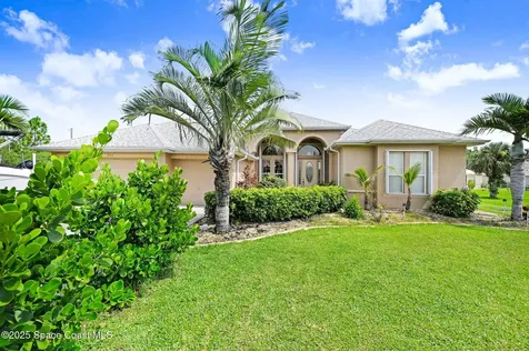 393 Farley Street SW Palm Bay FL 32908