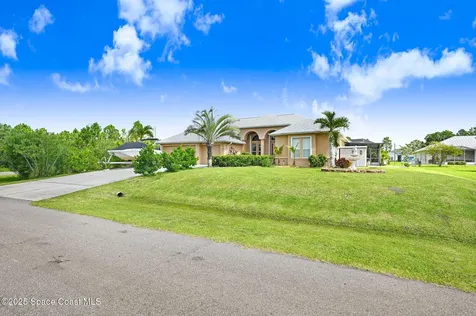393 Farley Street SW Palm Bay FL 32908