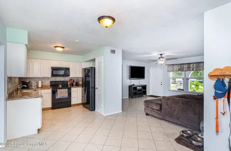 1661 Sandusky Street SE Palm Bay FL 32909