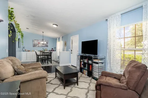 713 Del Mar Circle Melbourne FL 32904