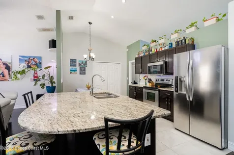 713 Del Mar Circle Melbourne FL 32904