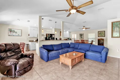 13280 81st Street Fellsmere FL 32948