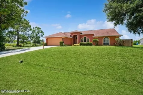 871 Quanah Street SE Palm Bay FL 32909