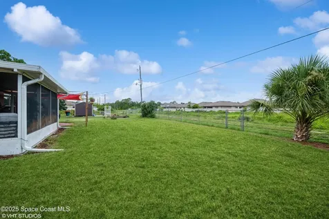 871 Quanah Street SE Palm Bay FL 32909