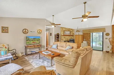 698 Awin Court SE Palm Bay FL 32909