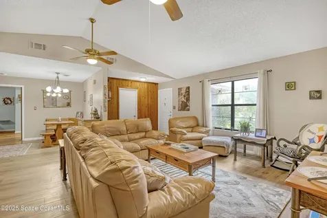 698 Awin Court SE Palm Bay FL 32909
