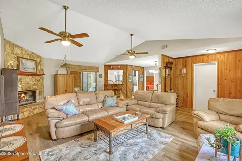698 Awin Court SE Palm Bay FL 32909