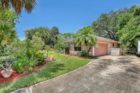 698 Awin Court SE Palm Bay FL 32909