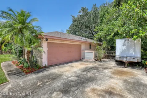 698 Awin Court SE Palm Bay FL 32909