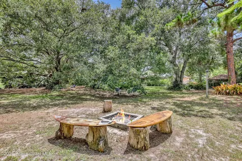 698 Awin Court SE Palm Bay FL 32909