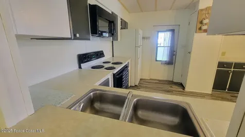 566 Marnie Circle Melbourne FL 32904