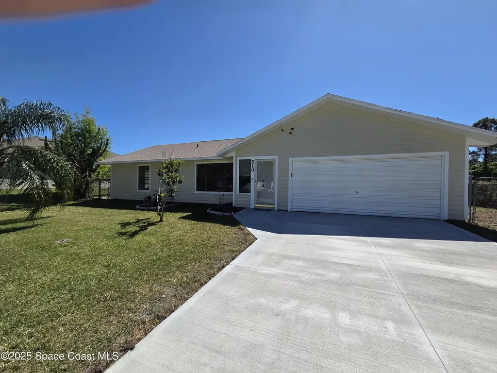 510 Brickell Street SE Palm Bay FL 32909