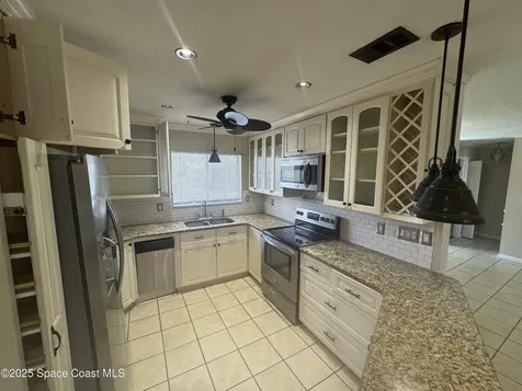 530 Escarole Street SE Palm Bay FL 32909