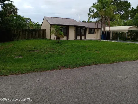 530 Escarole Street SE Palm Bay FL 32909