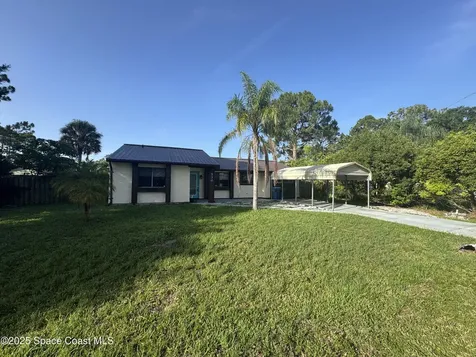 530 Escarole Street SE Palm Bay FL 32909