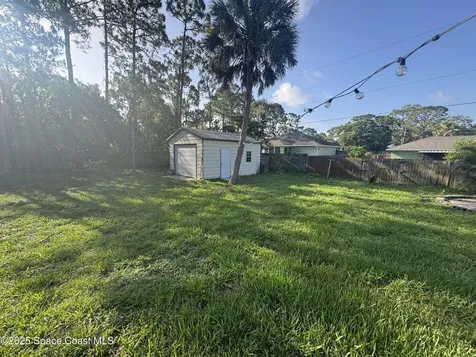 530 Escarole Street SE Palm Bay FL 32909