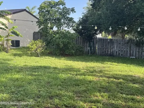 530 Escarole Street SE Palm Bay FL 32909