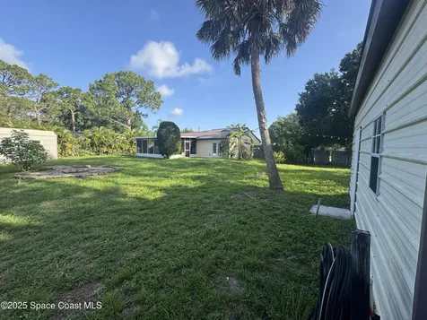 530 Escarole Street SE Palm Bay FL 32909