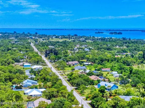 6025 Brabrook Avenue Grant FL 32949