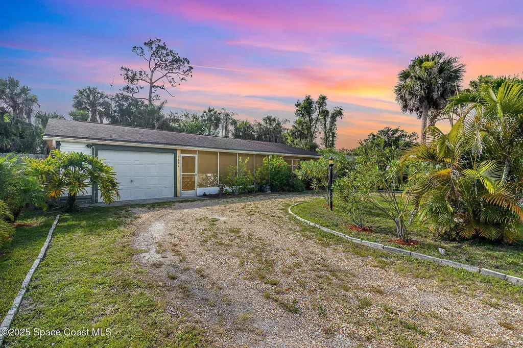 1326 44th Avenue Vero Beach FL 32966