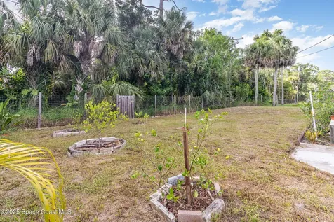 1326 44th Avenue Vero Beach FL 32966