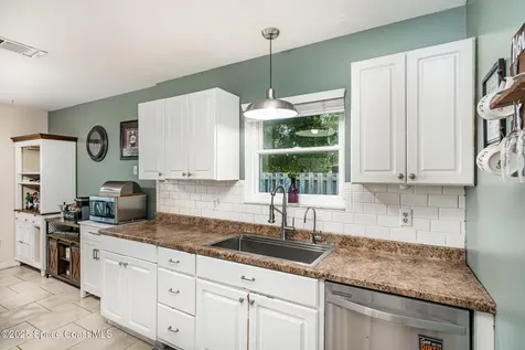 1082 Apricot Avenue SE Palm Bay FL 32909