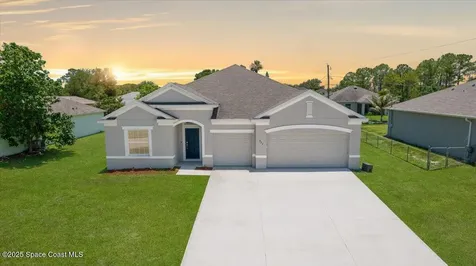 922 Raleigh Road SE Palm Bay FL 32909