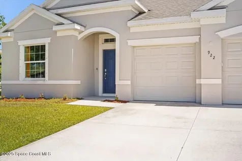 922 Raleigh Road SE Palm Bay FL 32909