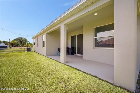 922 Raleigh Road SE Palm Bay FL 32909