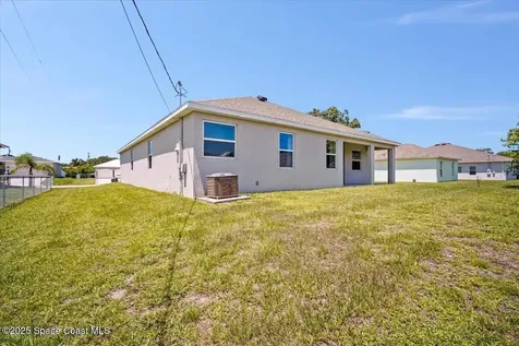 922 Raleigh Road SE Palm Bay FL 32909