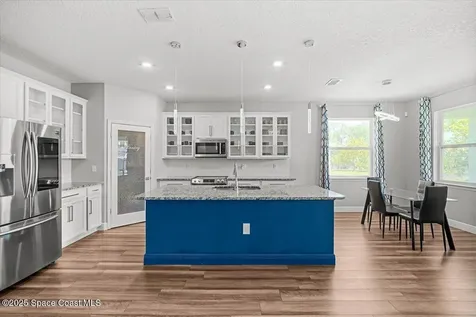922 Raleigh Road SE Palm Bay FL 32909