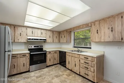 560 Concord Avenue Titusville FL 32780