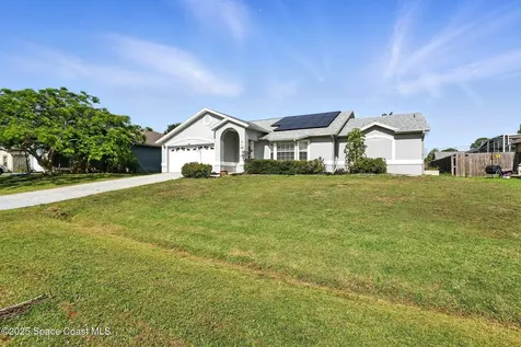 1472 Ashboro Circle SE Palm Bay FL 32909