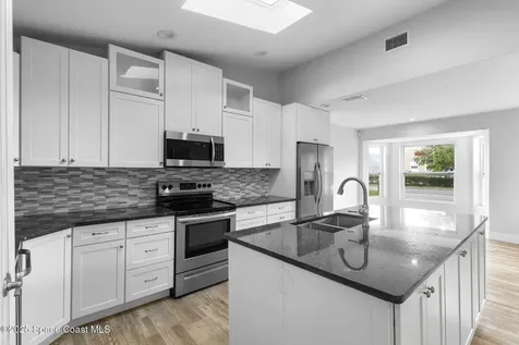 120 Cascade Avenue SE Palm Bay FL 32909