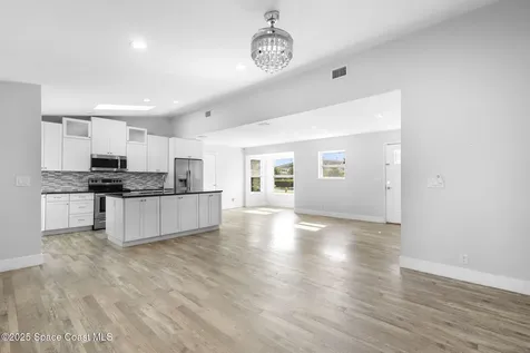 120 Cascade Avenue SE Palm Bay FL 32909
