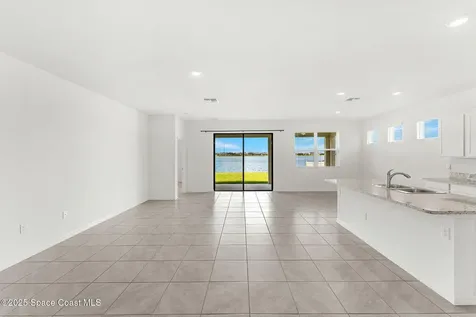 2224 Farmhouse Road SE Palm Bay FL 32909