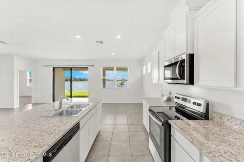2224 Farmhouse Road SE Palm Bay FL 32909