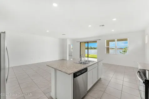 2224 Farmhouse Road SE Palm Bay FL 32909