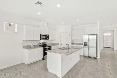 2224 Farmhouse Road SE Palm Bay FL 32909