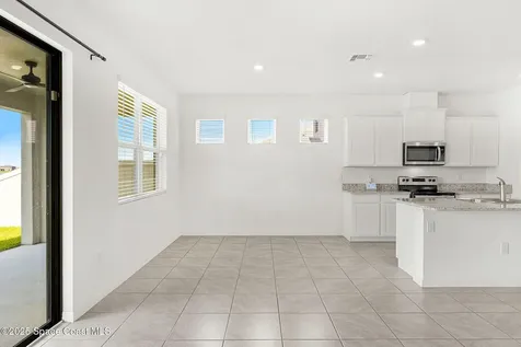 2224 Farmhouse Road SE Palm Bay FL 32909