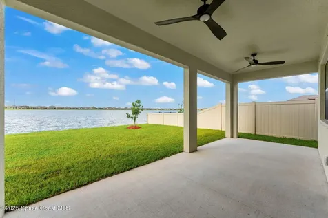 2224 Farmhouse Road SE Palm Bay FL 32909