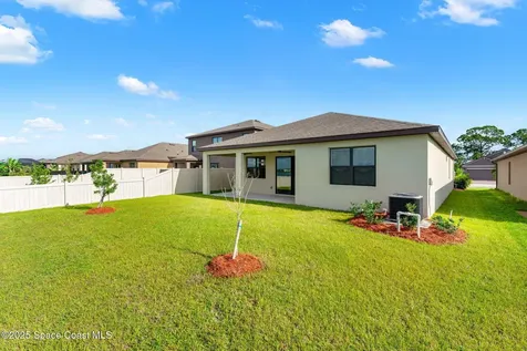 2224 Farmhouse Road SE Palm Bay FL 32909