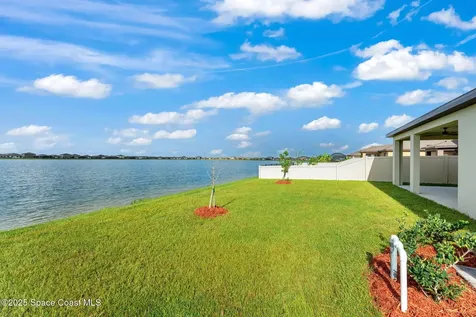 2224 Farmhouse Road SE Palm Bay FL 32909