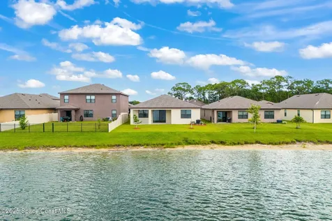 2224 Farmhouse Road SE Palm Bay FL 32909