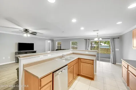 570 Cardinal Street SE Palm Bay FL 32909