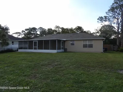 452 Warrington Road SW Palm Bay FL 32908