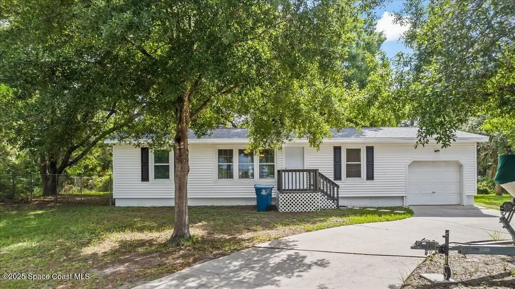 501 Santo Domingo Avenue SW Palm Bay FL 32908