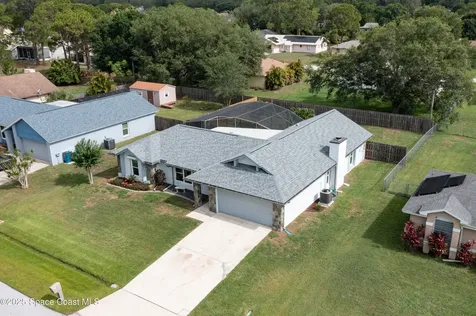 941 Custer Street NW Palm Bay FL 32907
